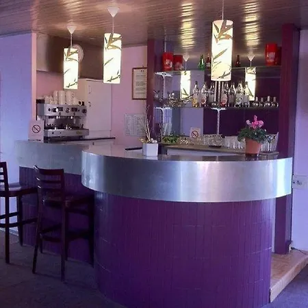 Les Jardins Du Forez מלון 3*