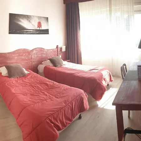 Hotel Les Jardins Du Forez