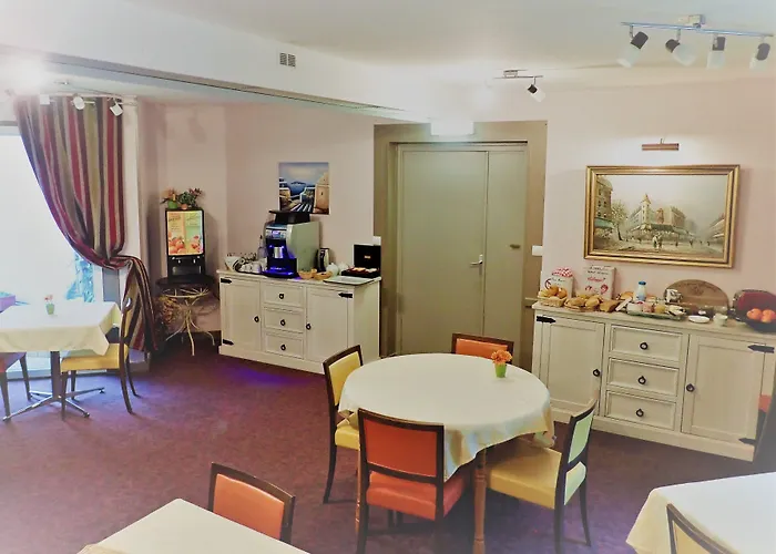 Hotel Les Jardins Du Forez